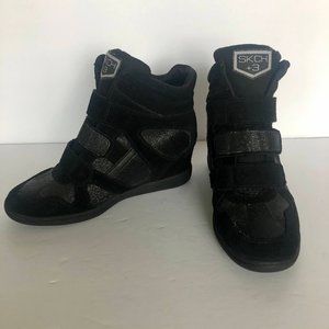 Sketchers - Black Suede Leather Wedge Sneakers